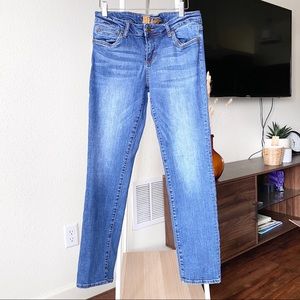 KUT from the Kloth Straight Leg Jeans Medium Wash